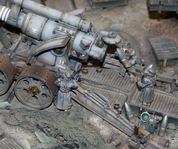 Huge towable artillery carriage mounting the Earthshaker Cannon. 