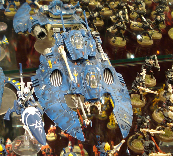 Eldar Falcon from the display cabinets at Warhammer World. 